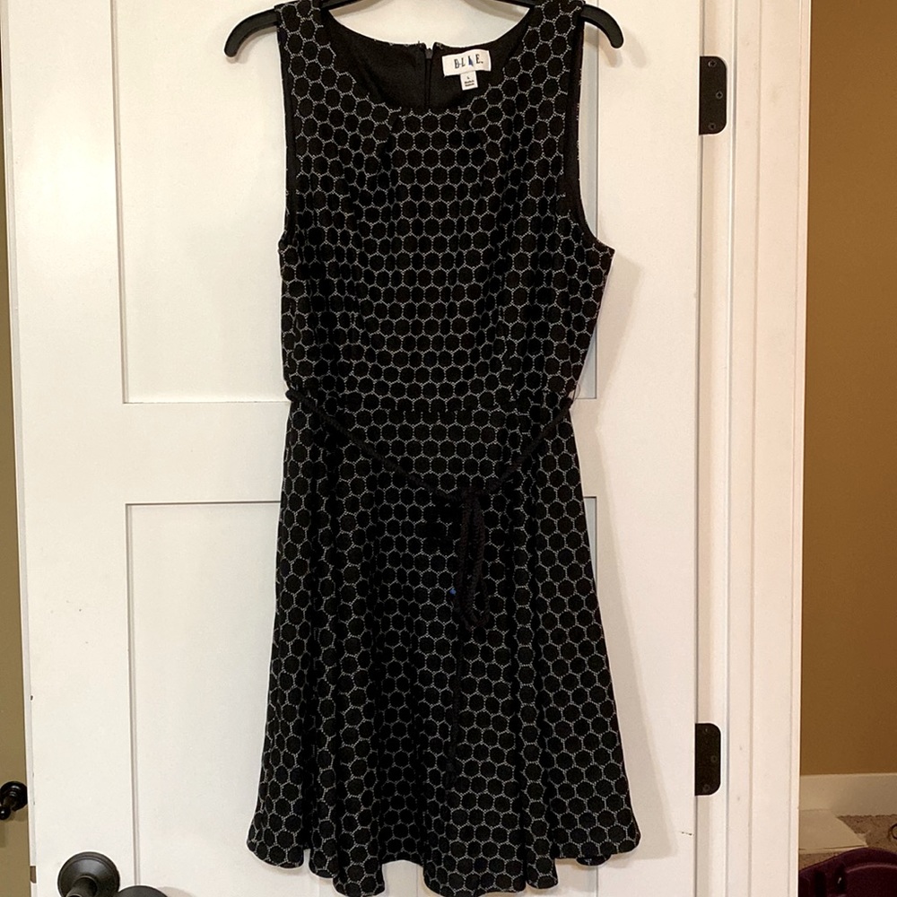 Elle Womens Black Sleeveless Dress. Size L.